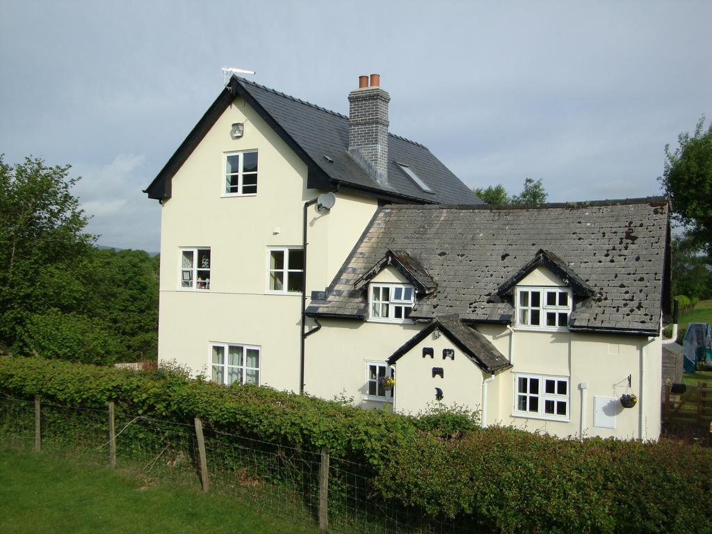 Ceiros Cottage Llangammarch Wells Exterior photo