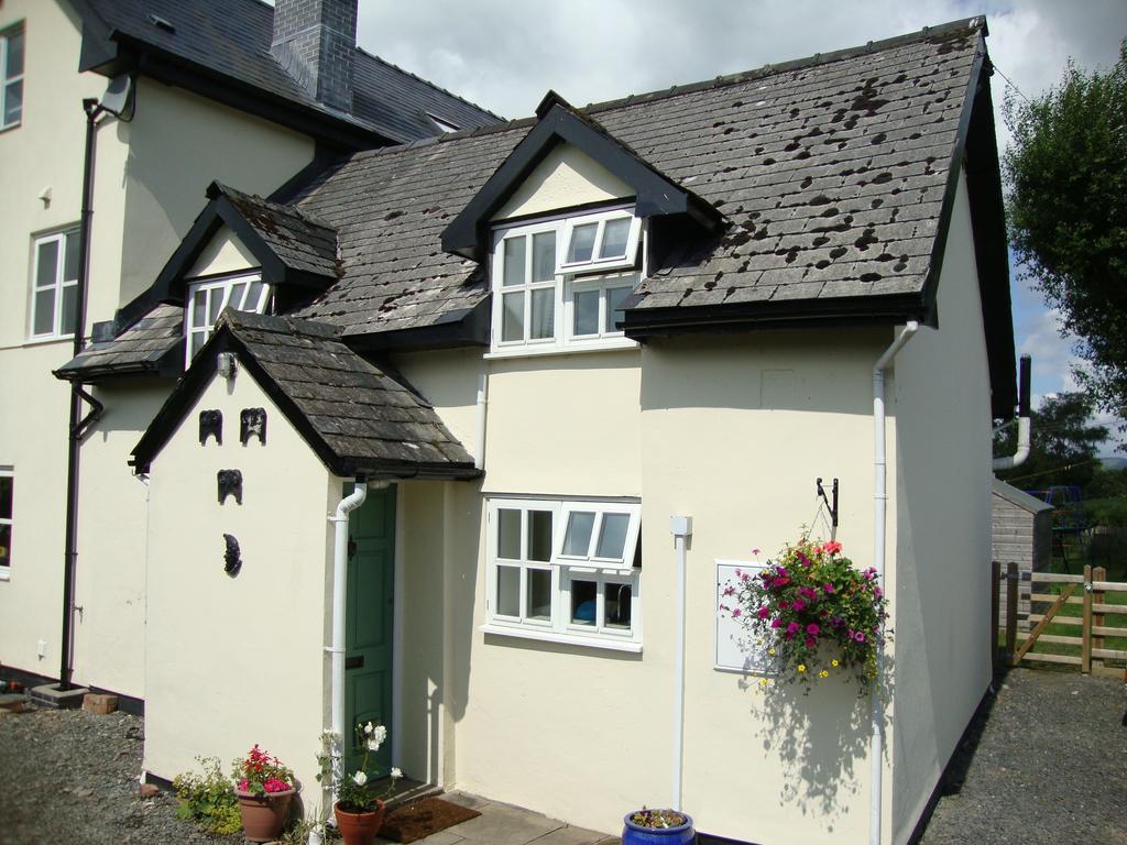 Ceiros Cottage Llangammarch Wells Exterior photo