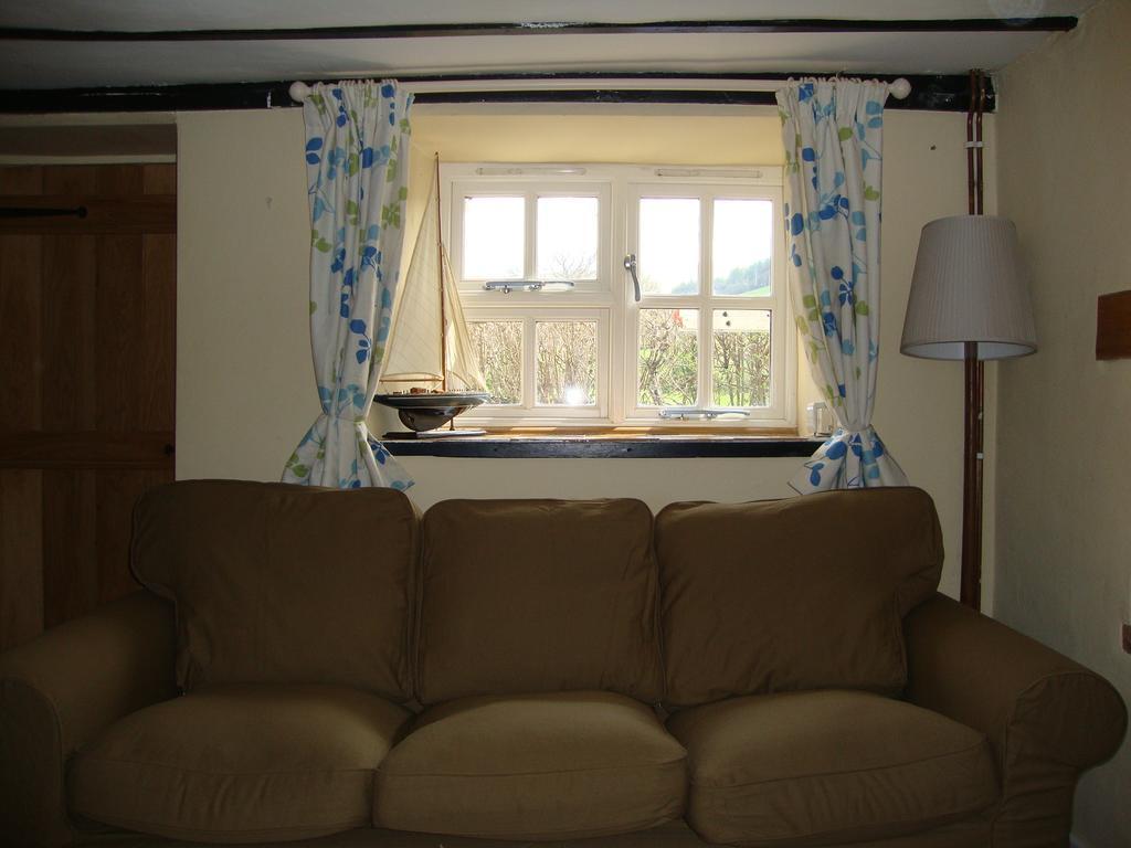 Ceiros Cottage Llangammarch Wells Exterior photo